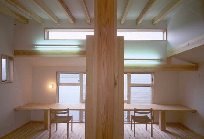 �q�������ɂ͑���t���̃f�X�N