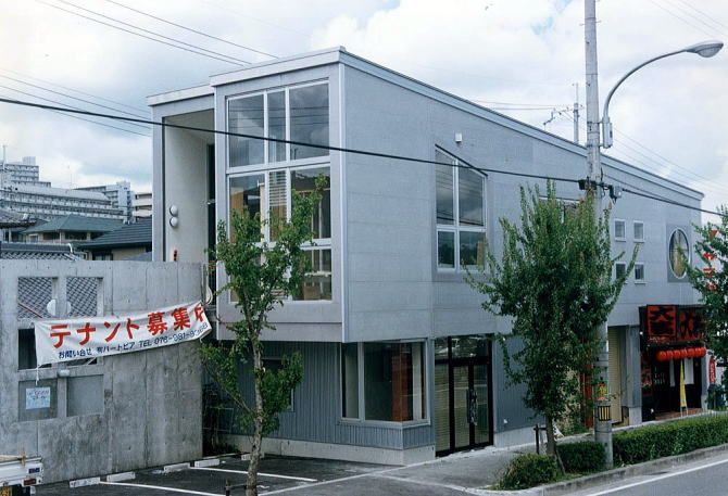 �f�U�C�i�[�Y�X��