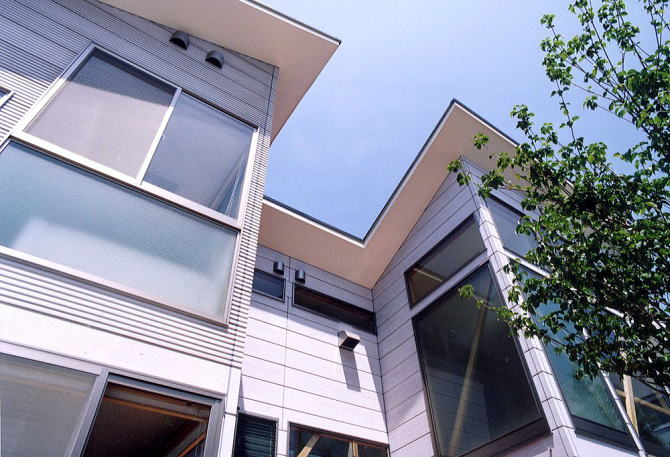 �O�ό��グ ����̌`�ɐ؂���ꂽ��