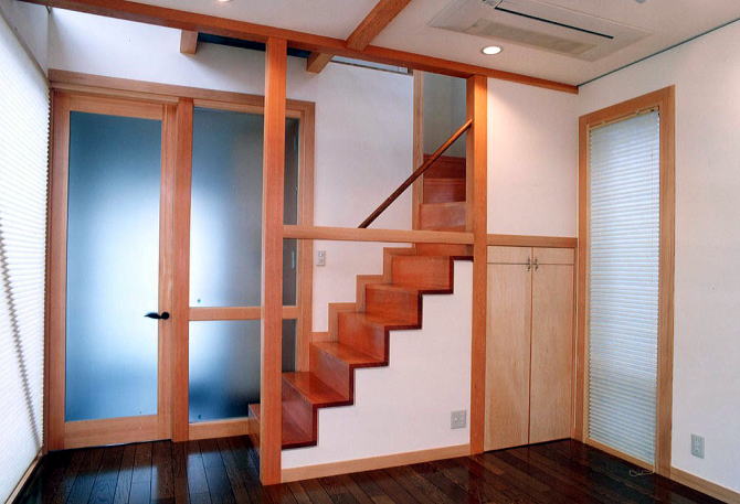 �K�i���͎��[��