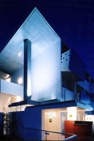 �f�U�C�i�[�Y�}���V����