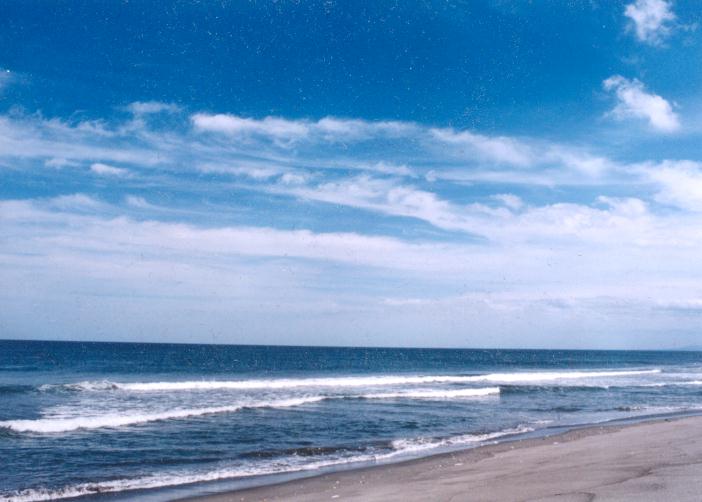 ���イ����