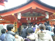 �Q�q����